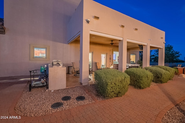 view of patio with ceiling fan