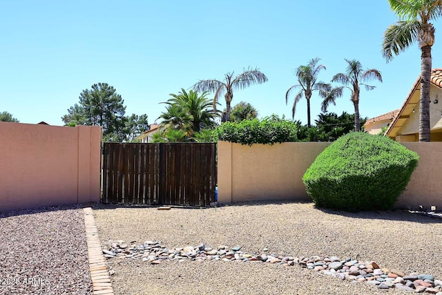 4609 E Monte Cristo Ave, Phoenix, AZ 85032 - view of yard featuring fence