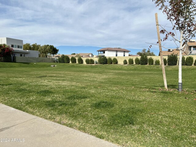5839 E Norwood St, Mesa, AZ 85215 - view of yard with fence