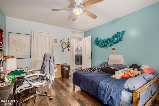 291 N Scott Dr, Chandler, AZ 85225 - bedroom featuring visible vents, a ceiling fan, and wood finished floors