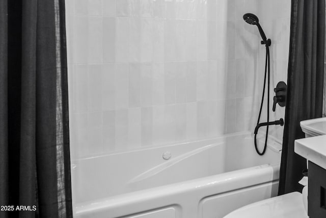full bath with shower / tub combo with curtain