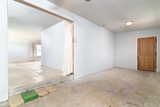 214 S Hing Dr, Superior, AZ 85173 - interior space