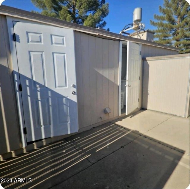 view of outbuilding