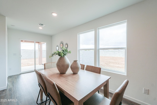 808 S Maricopa Rd, Florence, AZ 85132 - dining area featuring dark wood-style floors, baseboards, and recessed lighting