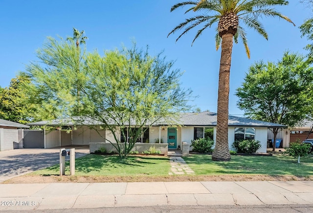 314 E Royal Palm Rd, Phoenix, AZ 85020 - view of front of property with a front lawn and driveway
