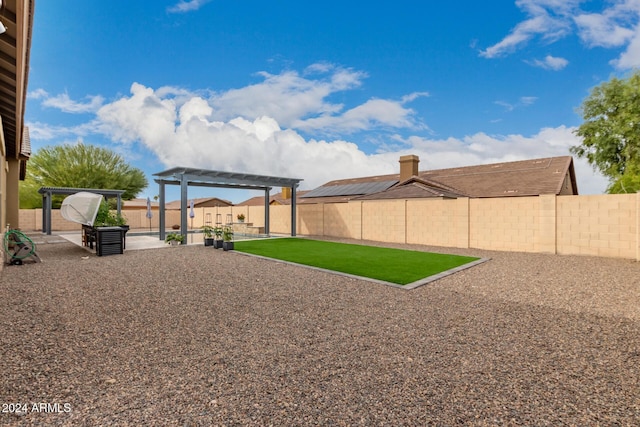 view of yard featuring a pergola