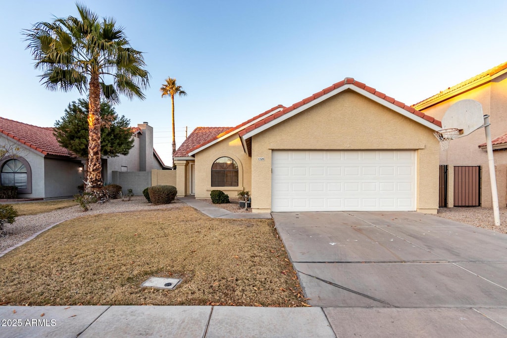 view of front facade with a garage