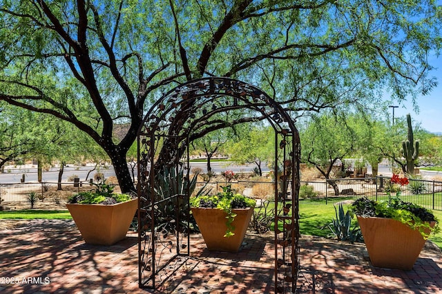 6936 E Snowdon St, Mesa, AZ 85207 - surrounding community