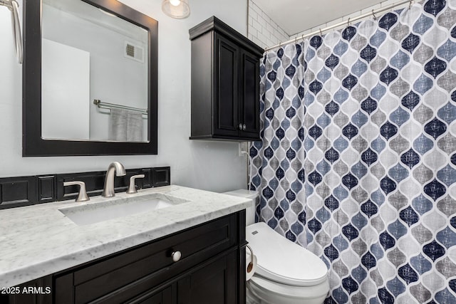 8331 N 6th St, Phoenix, AZ 85020 - full bathroom with vanity and a shower with curtain