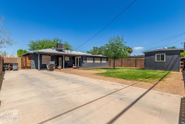 8331 N 6th St, Phoenix, AZ 85020 - rear view of property with an outdoor structure