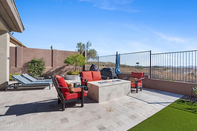 2549 W Shinnecock Way, Anthem, AZ 85086 - fenced backyard featuring an outdoor fire pit and a patio area