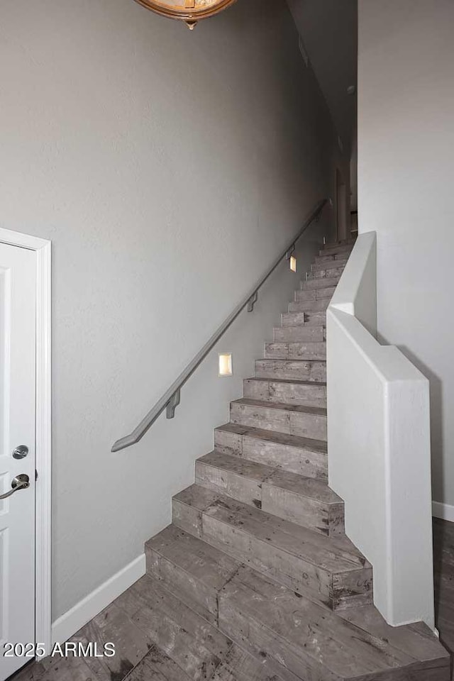 8180 E Shea Blvd Unit 1075, Scottsdale, AZ 85260 - stairs with baseboards