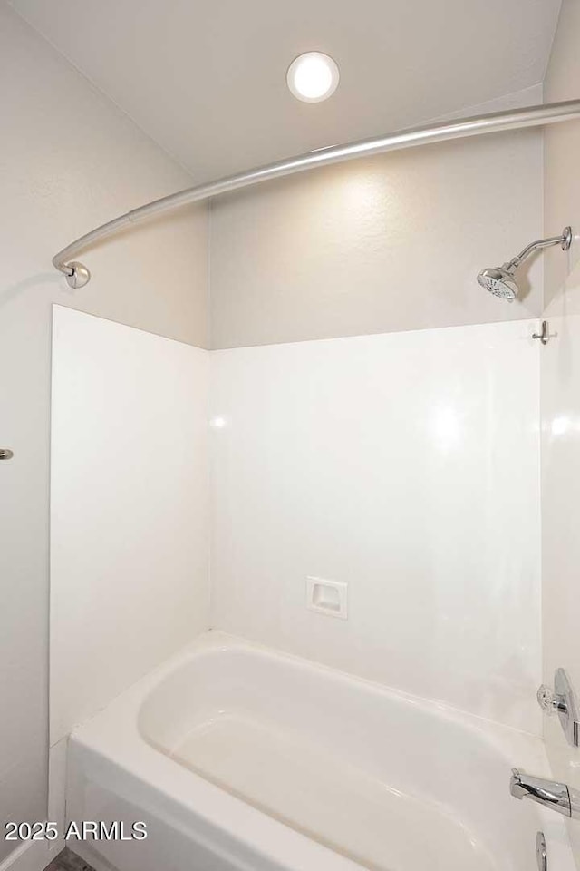 8180 E Shea Blvd Unit 1075, Scottsdale, AZ 85260 - bathroom featuring washtub / shower combination and recessed lighting