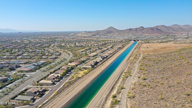 bird's eye view featuring a mountain view