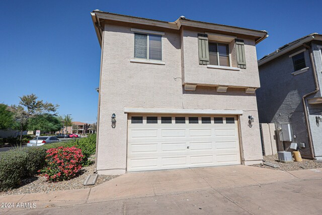 view of front facade with a garage