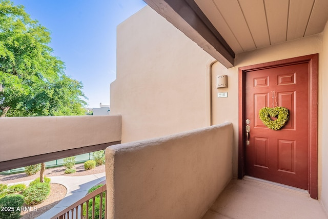 11260 N 92nd St Unit 2111, Scottsdale, AZ 85260 - entrance to property with stucco siding and a balcony