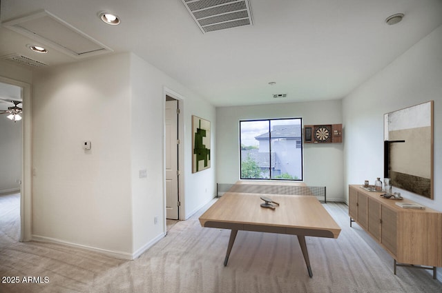 bathroom with visible vents and baseboards