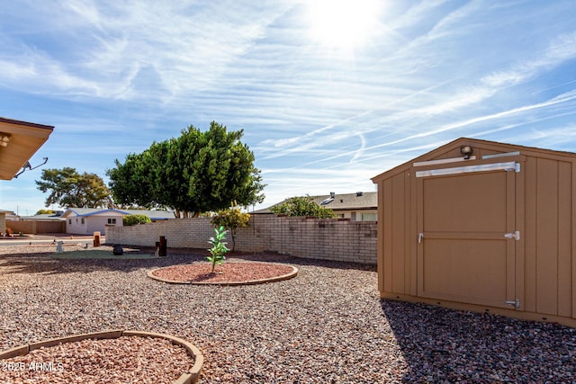 view of yard with a shed