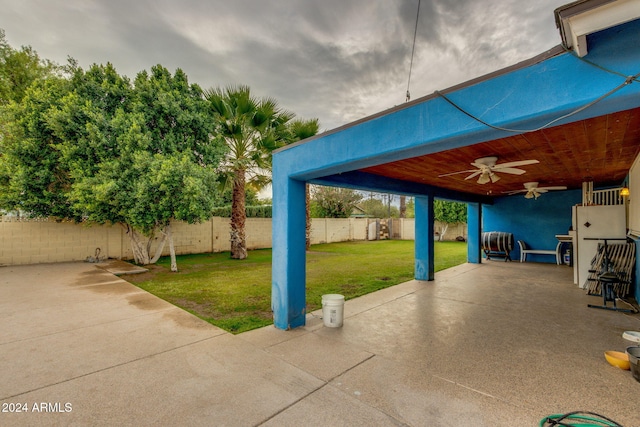 view of patio / terrace featuring ceiling fan