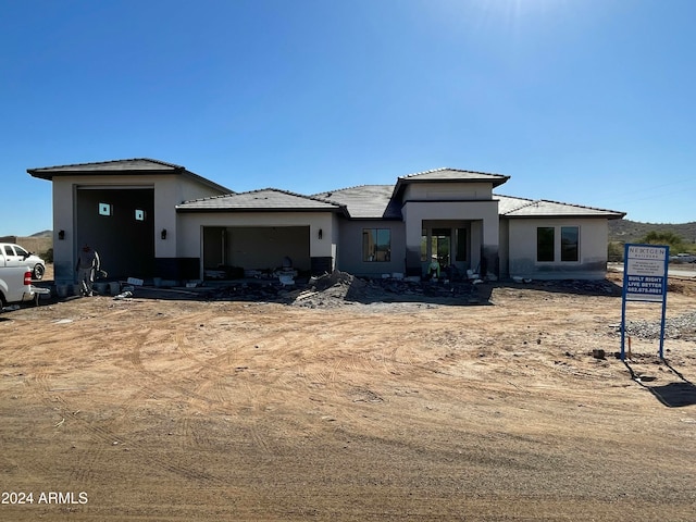 view of front of house featuring a garage