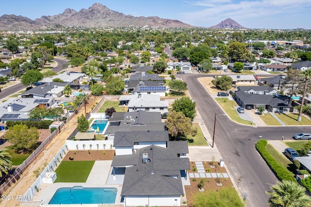 bird's eye view featuring a mountain view