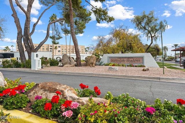 view of community / neighborhood sign