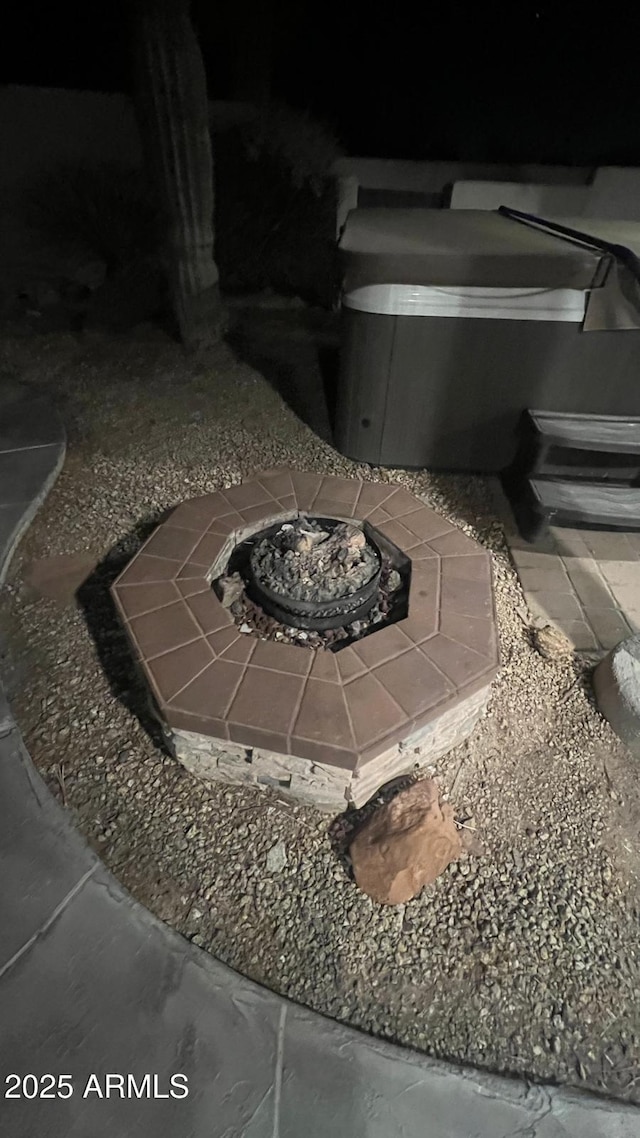 room details featuring an outdoor fire pit