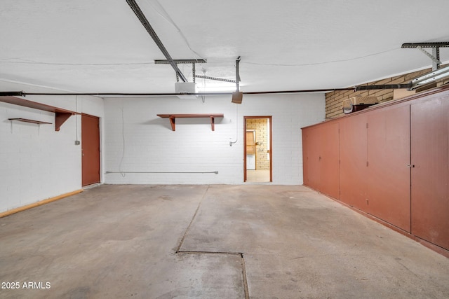 6217 W Orange Dr, Glendale, AZ 85301 - garage with a garage door opener