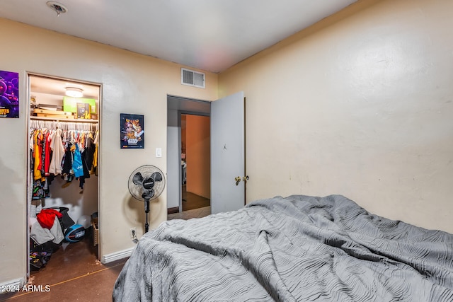 bedroom featuring a closet