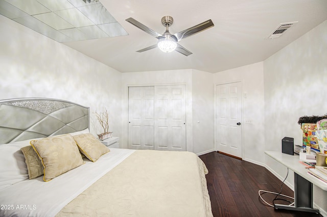 1853 N Rowen Cir, Mesa, AZ 85207 - bedroom with wood finished floors, a closet, and ceiling fan