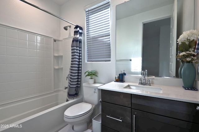 4149 E Appaloosa Rd, Gilbert, AZ 85296 - bathroom featuring shower / tub combo with curtain, a wealth of natural light, toilet, and vanity
