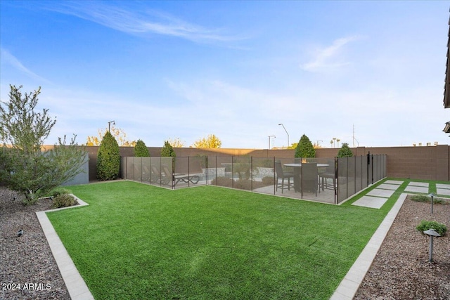 view of yard featuring a patio