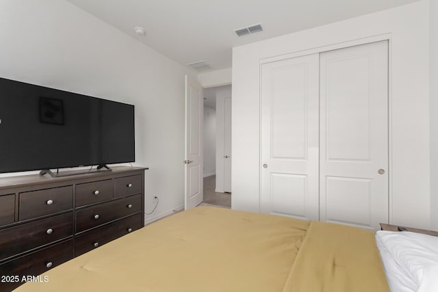 bedroom featuring a closet