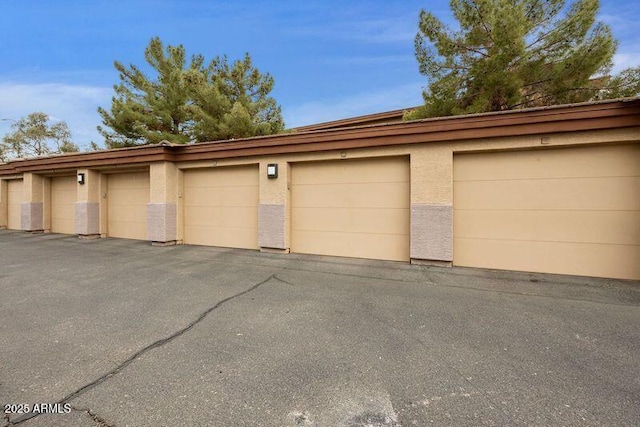 3330 S Gilbert Rd Unit 2090, Chandler, AZ 85286 - view of garage