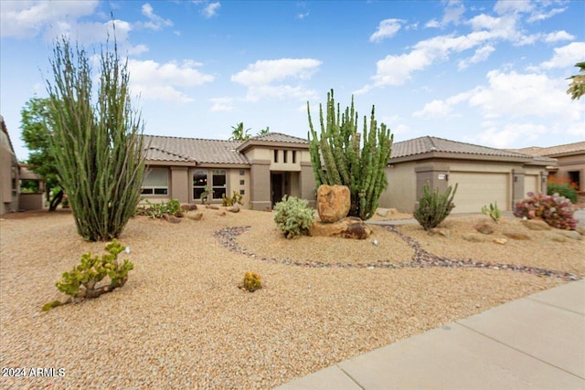 view of front of house featuring a garage