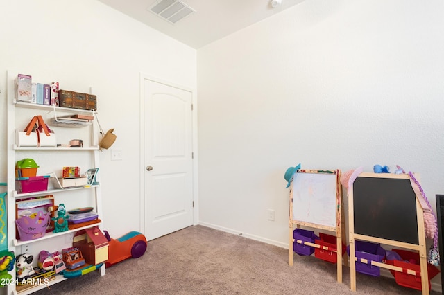 game room with carpet