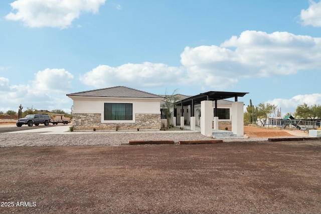 view of front of property