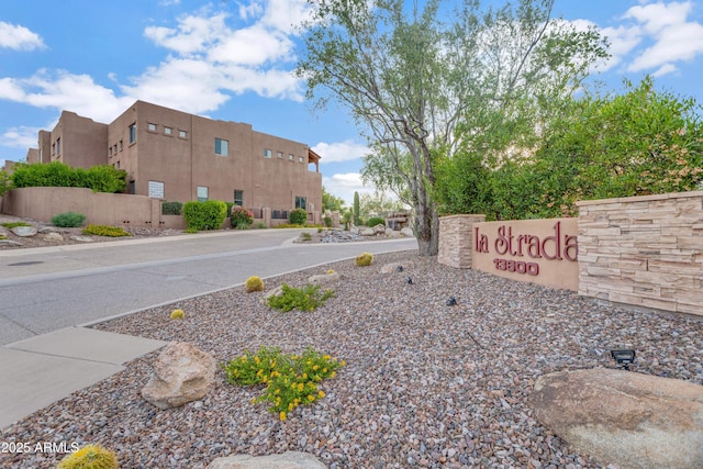 view of community / neighborhood sign