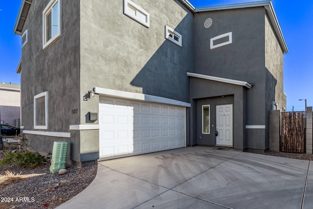 view of front of home featuring a garage