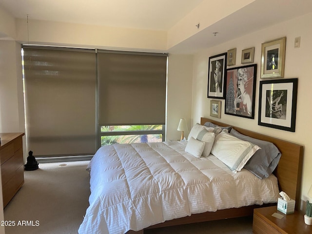 bedroom featuring carpet flooring