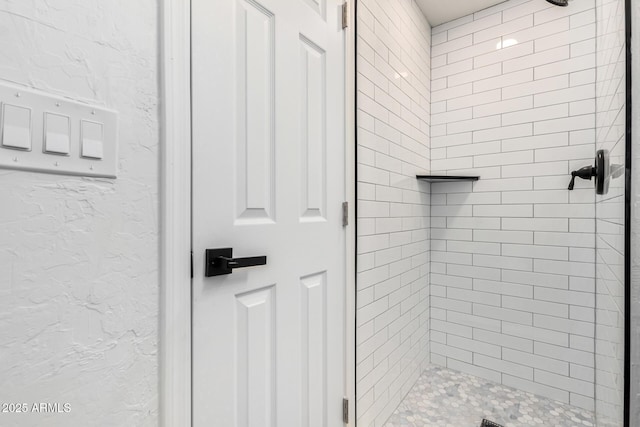 48 S Catalina St, Gilbert, AZ 85233 - bathroom featuring a stall shower