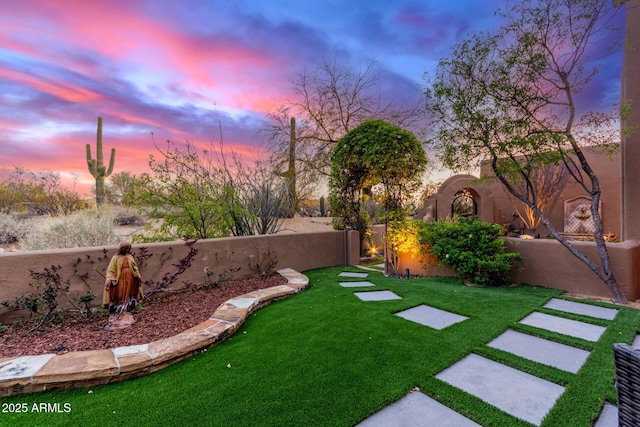 30600 N Pima Rd Unit 49, Scottsdale, AZ 85266 - view of yard featuring fence private yard