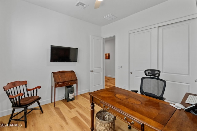 office area featuring light wood-type flooring and ceiling fan