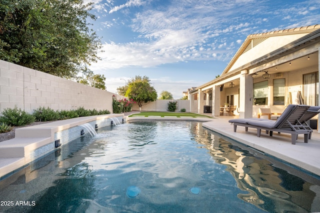 2982 S Holguin Way, Chandler, AZ 85286 - view of swimming pool featuring a fenced backyard, a patio, and ceiling fan