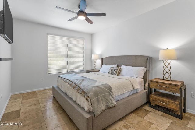 bedroom featuring ceiling fan