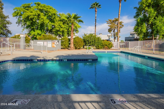 view of swimming pool