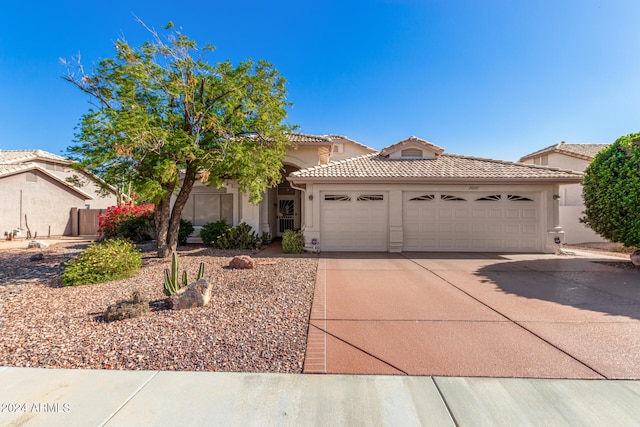 view of front of property featuring a garage