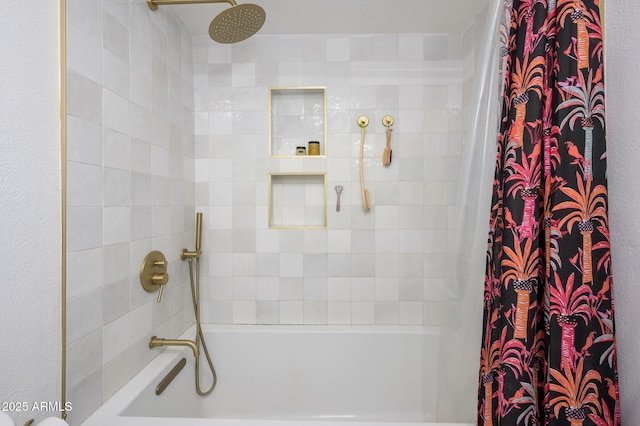 1225 E Medlock Dr Unit 206, Phoenix, AZ 85014 - bathroom with shower / bath combo with shower curtain