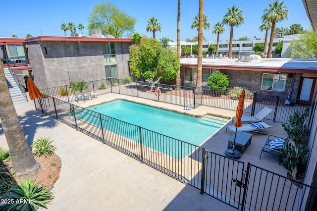 1225 E Medlock Dr Unit 206, Phoenix, AZ 85014 - community pool featuring a patio