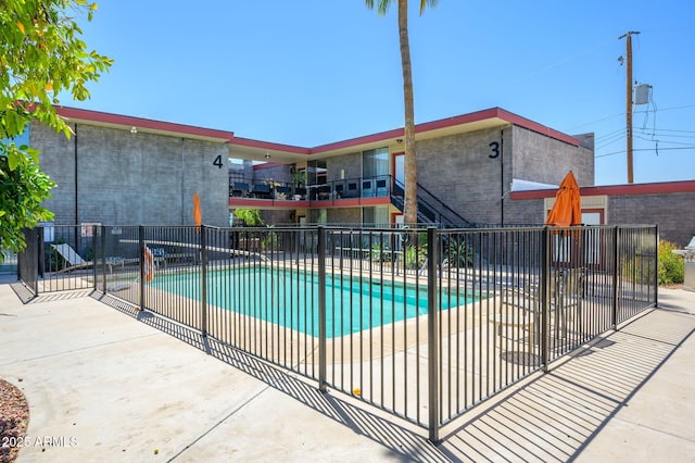 1225 E Medlock Dr Unit 206, Phoenix, AZ 85014 - community pool with a patio